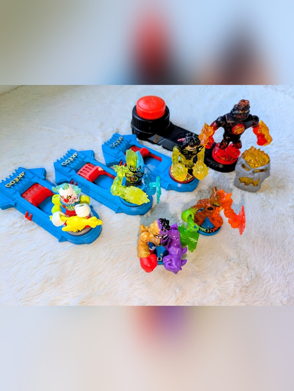 Lot of 6 Akedo Warrior Toys and Accessories - Picture 4 of 4